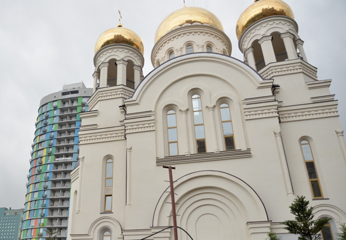 Строительство храма Всех Святых в земле Российской просиявших